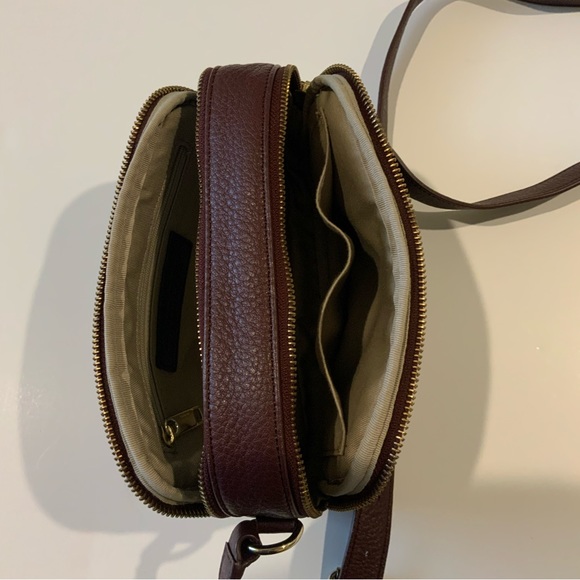 Talbots leather crossbody - Picture 4 of 7